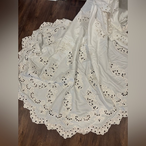 Embroidered Forever Yours White Satin Bridal Gown W/ Veil & Ring Pillow s10 - Picture 3 of 8